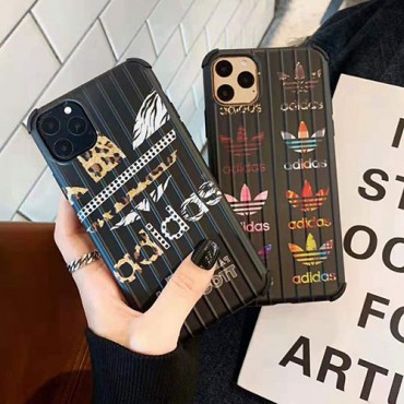 Adidas アディダス ペアお揃い アイフォンiphone12/12pro/12promaxケース アイフォンiphone x/8/7 plusケース ファッション経典 メンズジャケット型 2020 iphone12ケース 高級 人気モノグラム iphone11/11pro maxケース ブランド